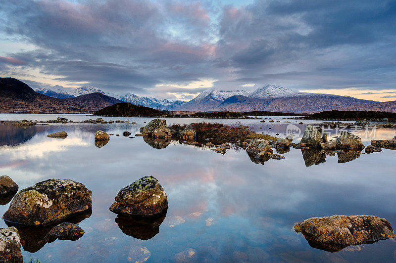 Lochan na h-Achlaise, Rannoch Moor, Glencoe，苏格兰，英国